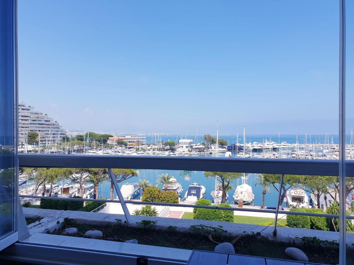 Apartments At Commodoro فينوف لوبيه المظهر الخارجي الصورة