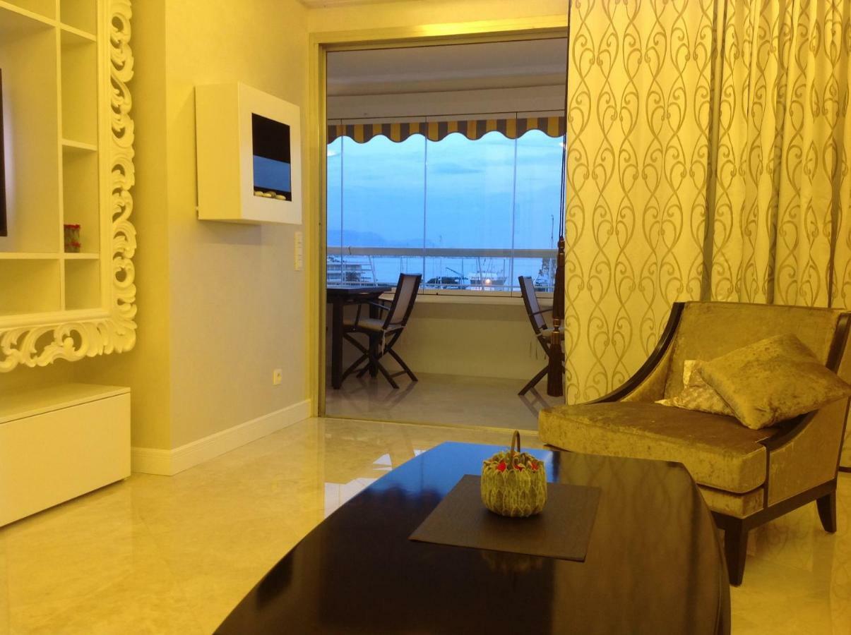 Apartments At Commodoro فينوف لوبيه المظهر الخارجي الصورة